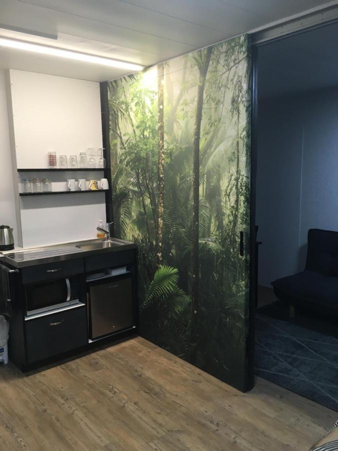 Suburban Studio Hamilton Extérieur photo