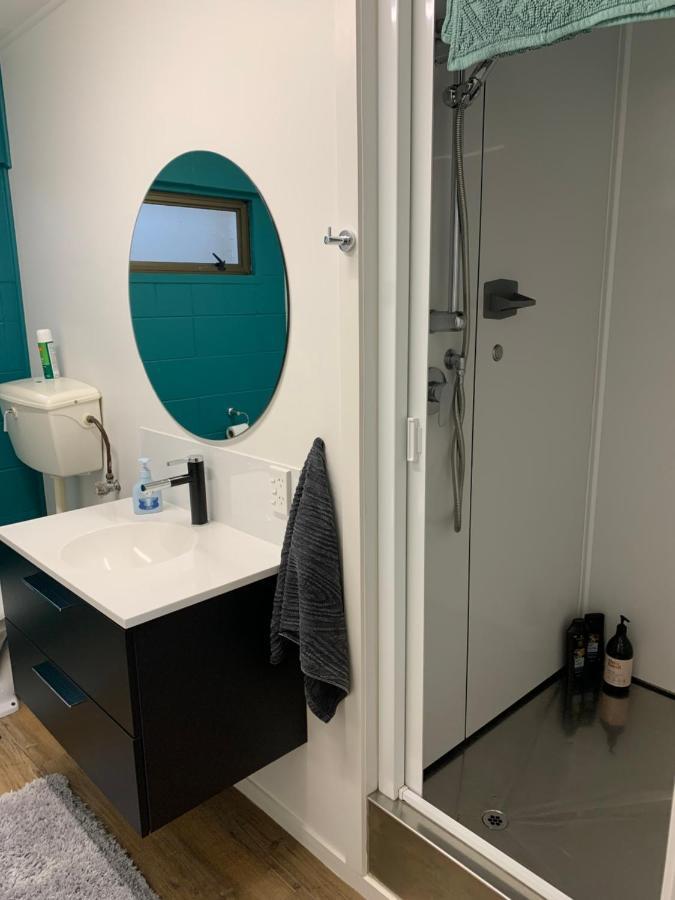 Suburban Studio Hamilton Extérieur photo
