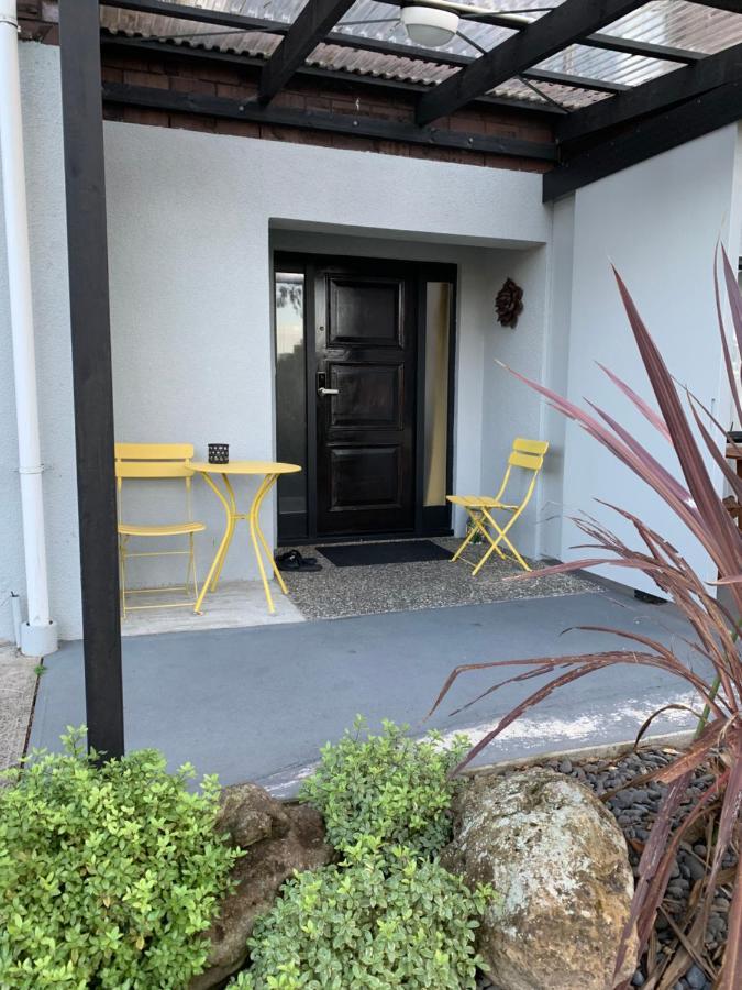 Suburban Studio Hamilton Extérieur photo